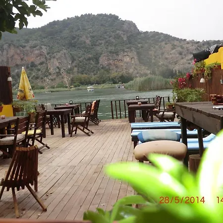 Camping Lodge *